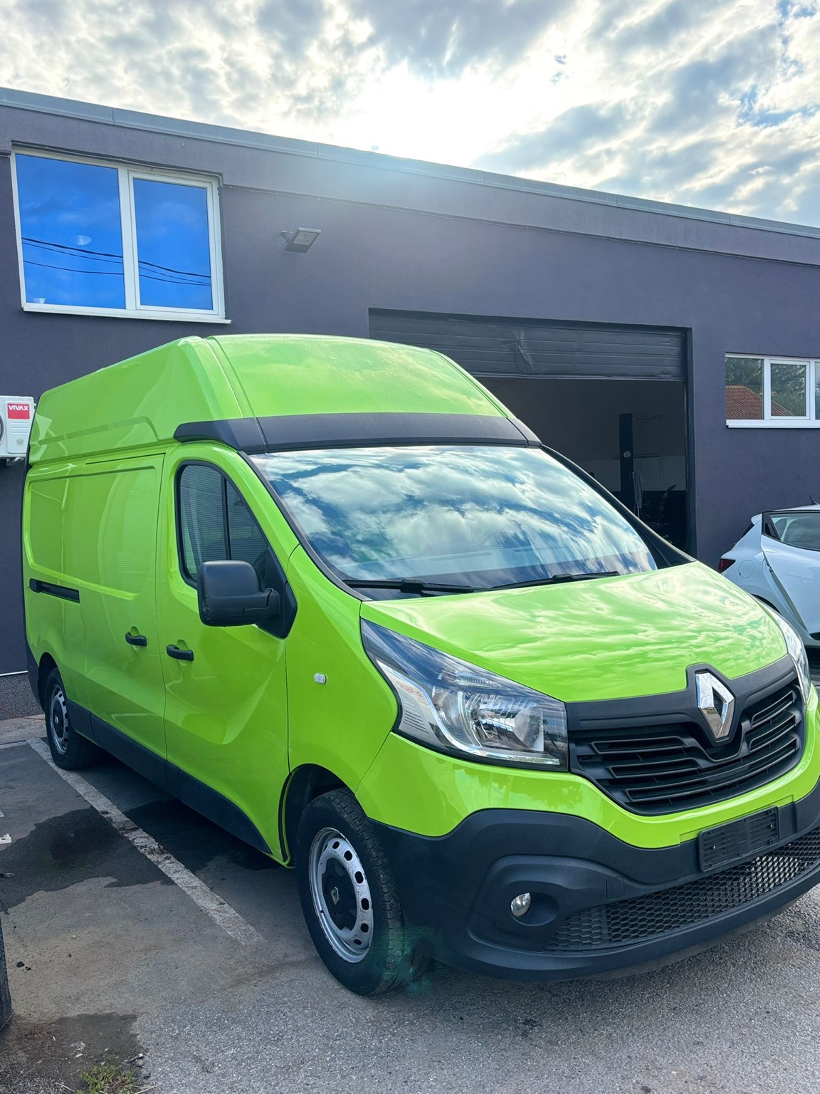 Radionica i dvorište servisa